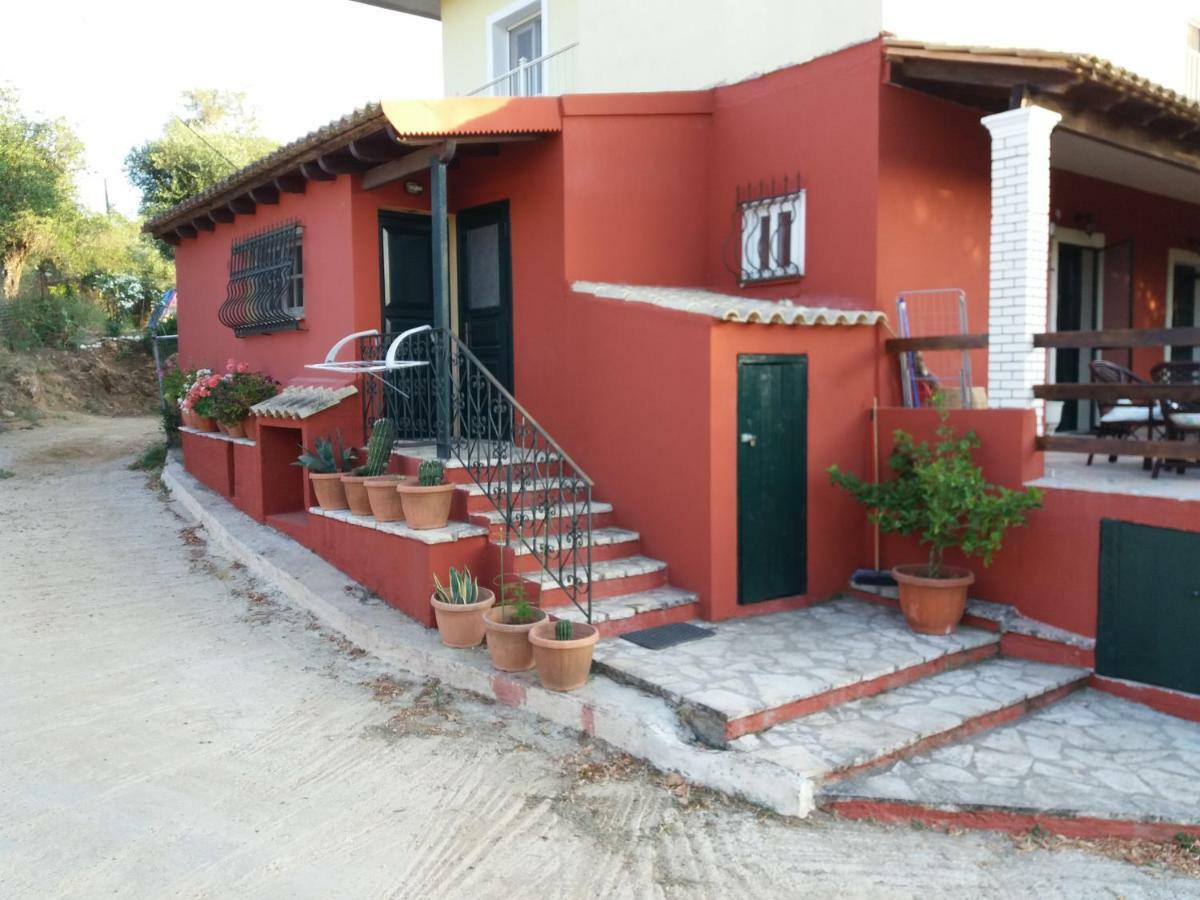 House In The Country Guest House Vatos Ngoại thất bức ảnh